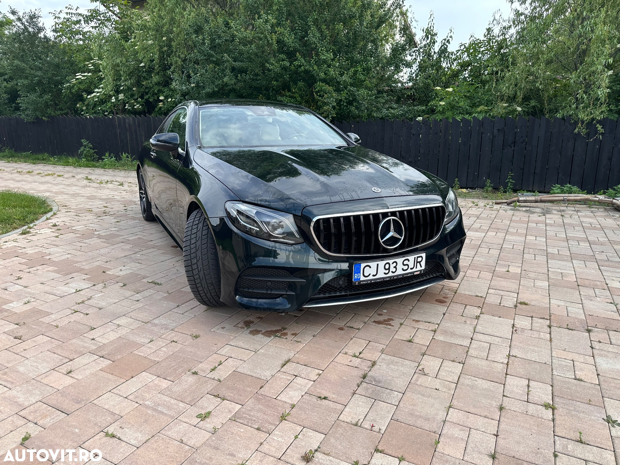 Mercedes-Benz E 220 d 4Matic Coupe 9G-TRONIC AMG Line - 2