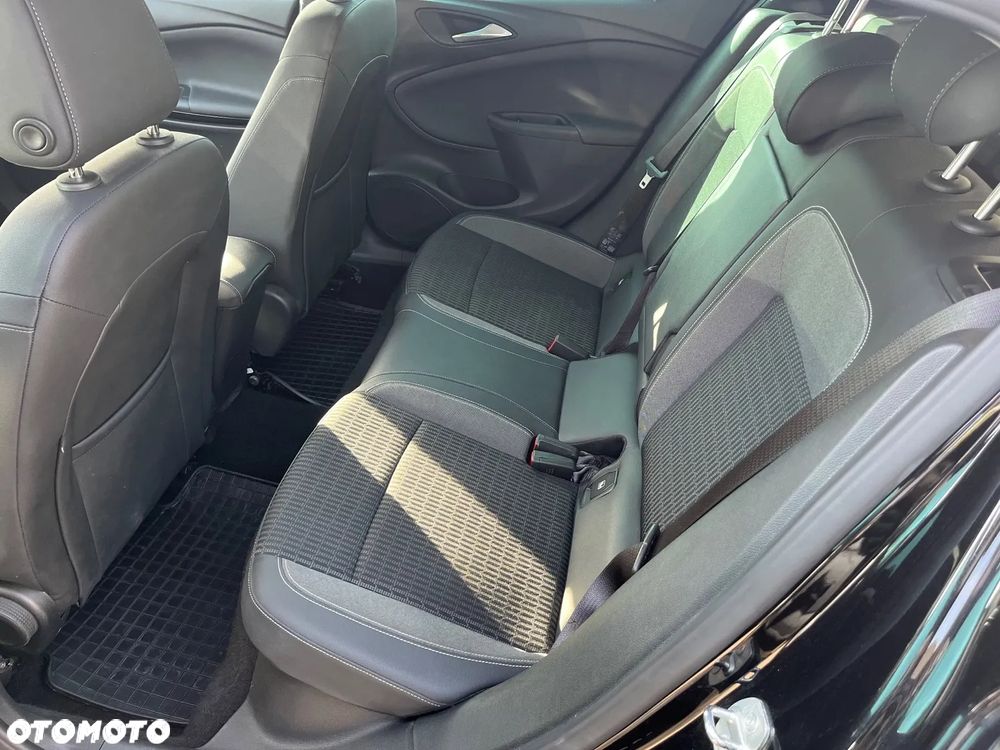 Opel Astra 1.2 Turbo Start/Stop Business Elegance - 9