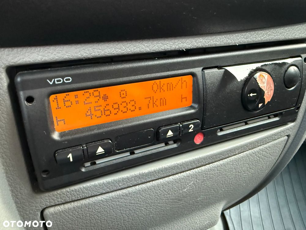 Mercedes-Benz Sprinter - 14