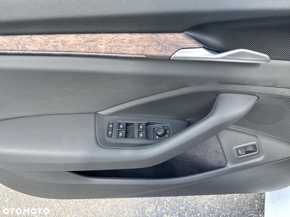 Skoda Superb 2.0 TSI 4x4 L&K DSG - 11