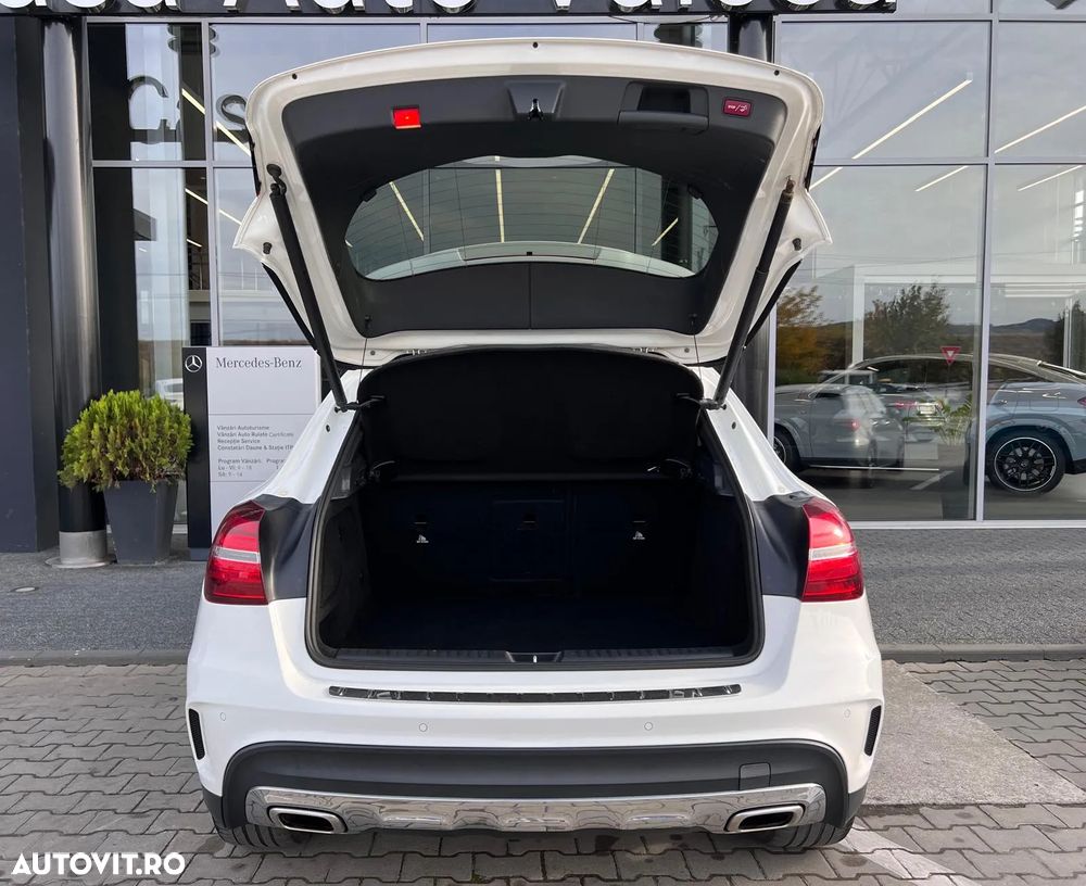 Mercedes-Benz GLA 200 d 4MATIC Aut. - 4