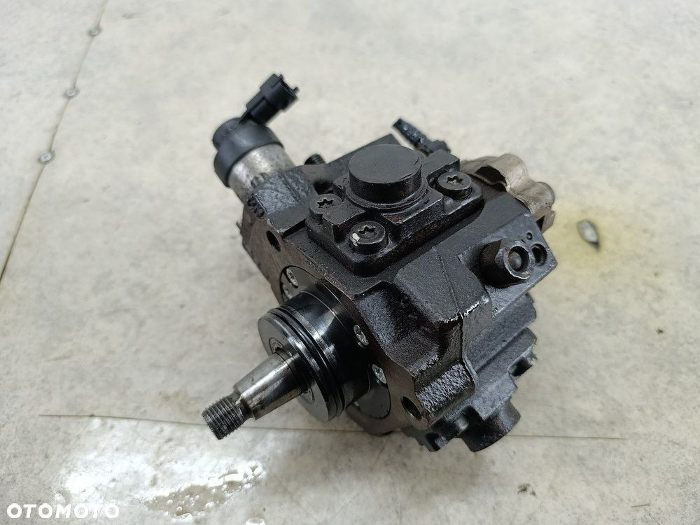 POMPA WTRYSKOWA HYUNDAI H-1 II 33100-4A420 0445010207  BOSCH 2.5 CRDI - 7