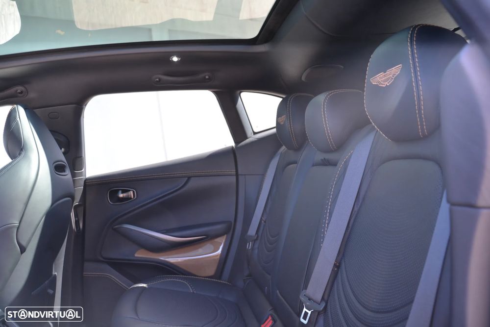 Aston Martin DBX 707 - 28