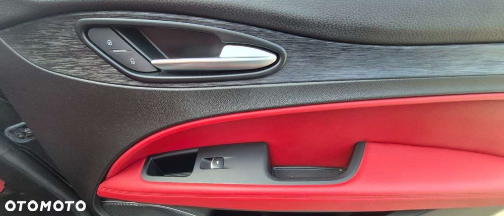 Alfa Romeo Stelvio - 19