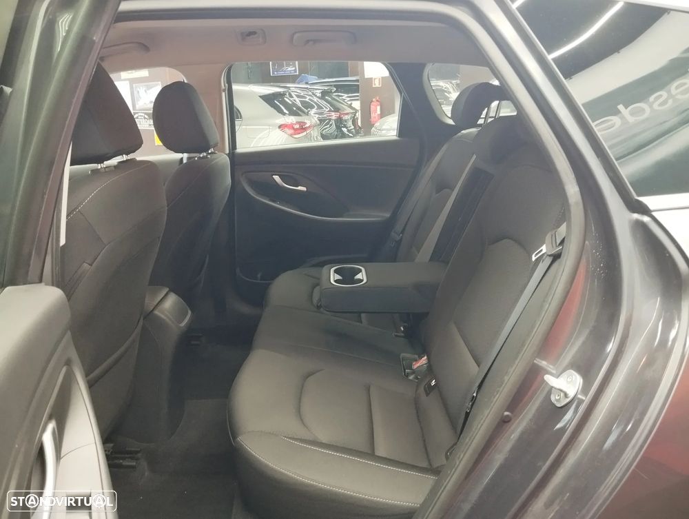 Hyundai i30 SW 1.6 CRDi Style - 13