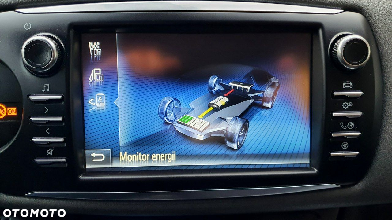 Toyota Yaris - 24