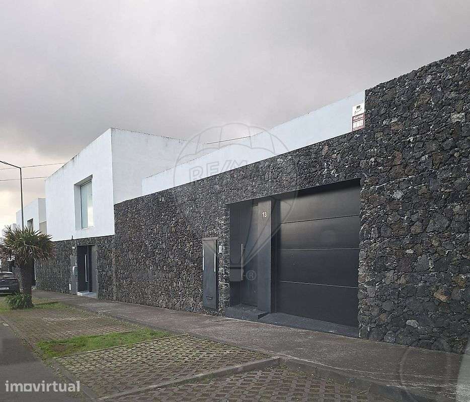 Moradia T2 para venda - Grande imagem: 2/20
