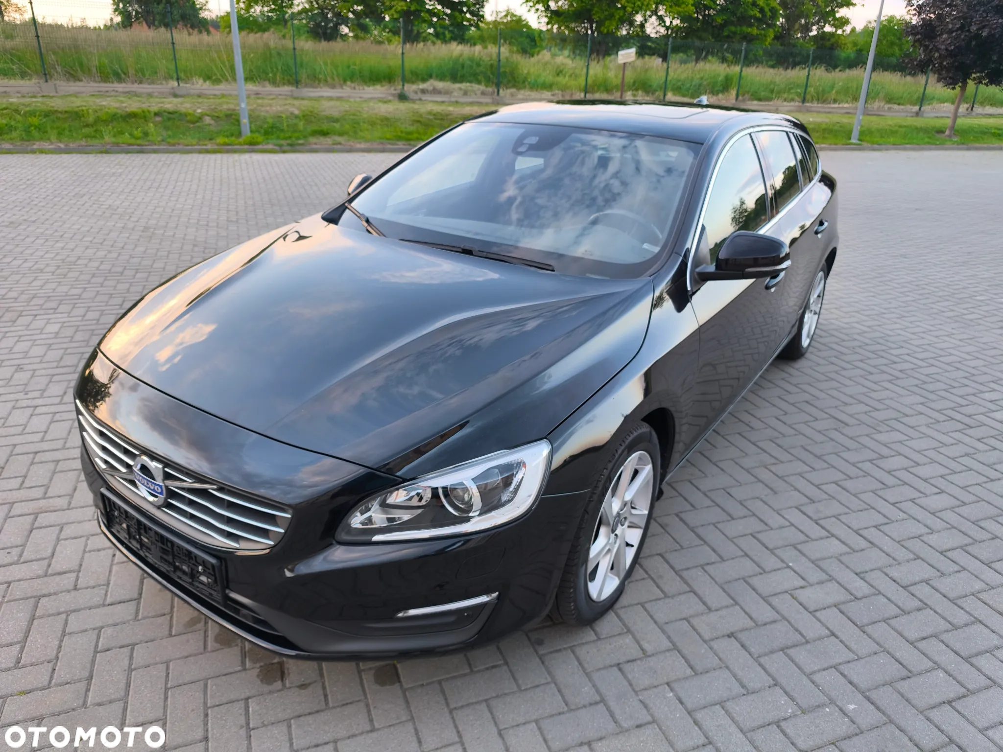 Volvo V60 D4 Drive-E Momentum - 9