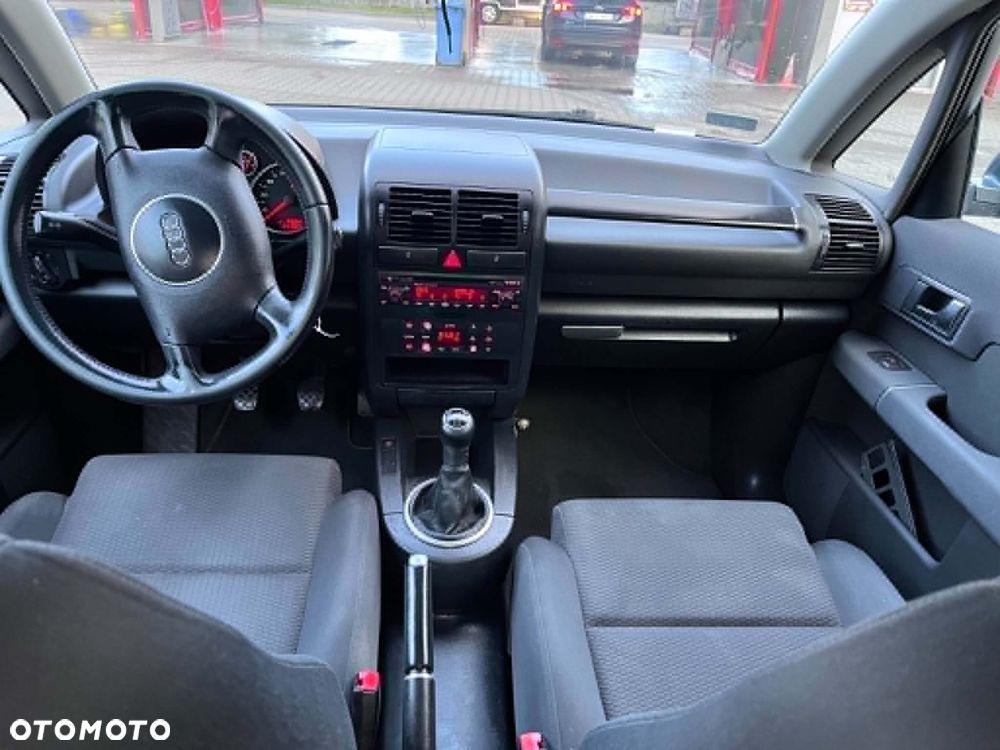 Audi A2 1.4 - 4