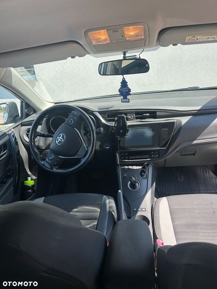 Toyota Auris - 4