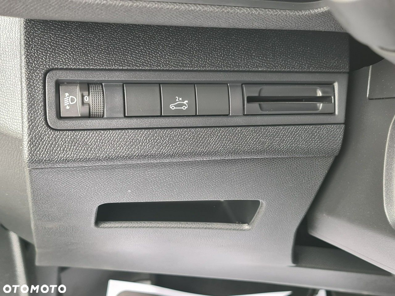Peugeot 3008 1.2 PureTech Crossway S&S EAT6 - 29
