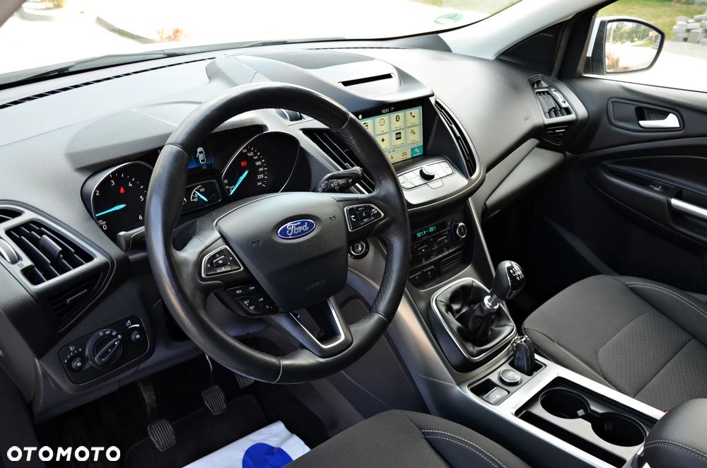 Ford Kuga 2.0 TDCi AWD Titanium - 28