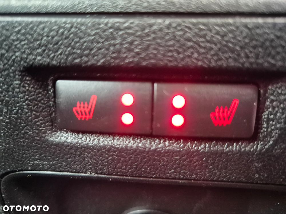 Ford Kuga 2.0 EcoBlue mHEV FWD Titanium - 24