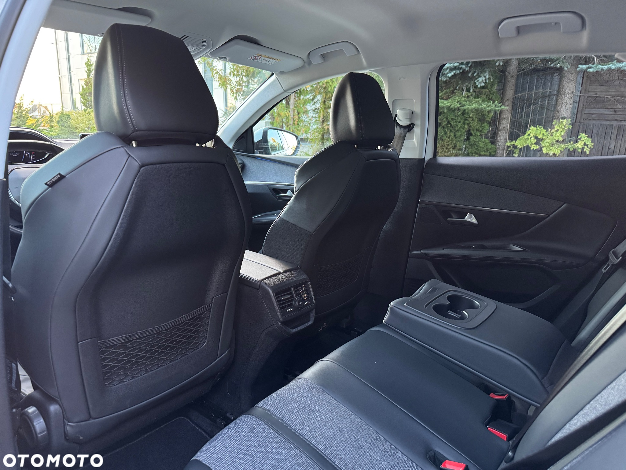 Peugeot 3008 PureTech 130 Stop & Start GPF EAT8 Allure Business-Paket - 33