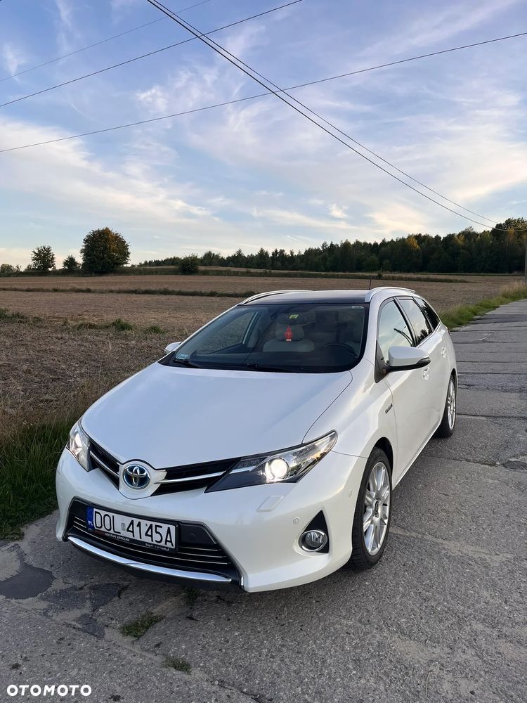 Toyota Auris 1.8 HSD Prestige NAVI - 1