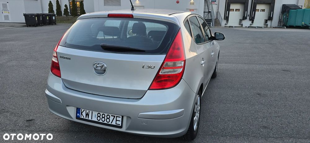 Hyundai i30 1.6 CRDi Comfort - 8