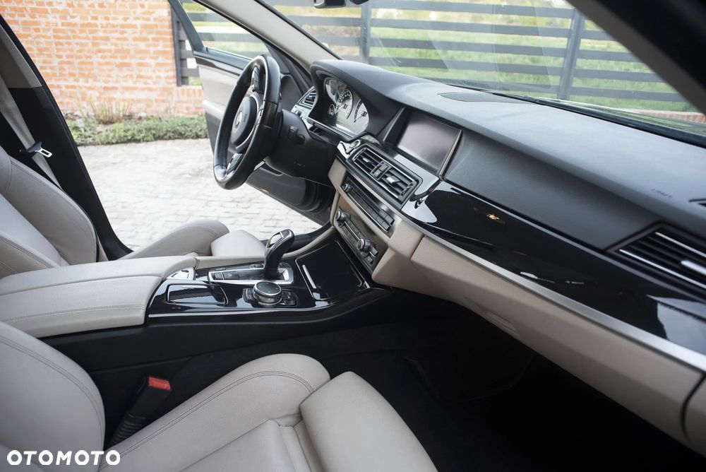 BMW Seria 5 530d Sport-Aut Luxury Line - 10