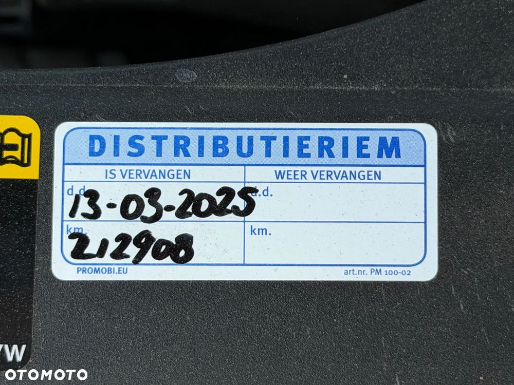 Volkswagen Golf - 28