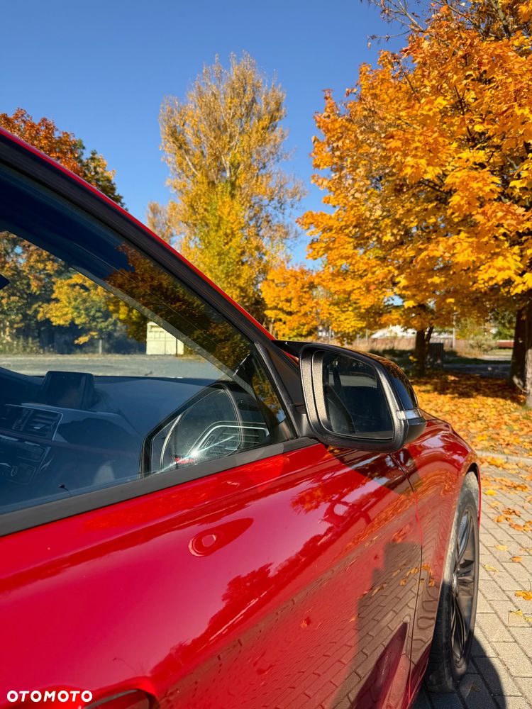BMW Seria 3 320i - 8
