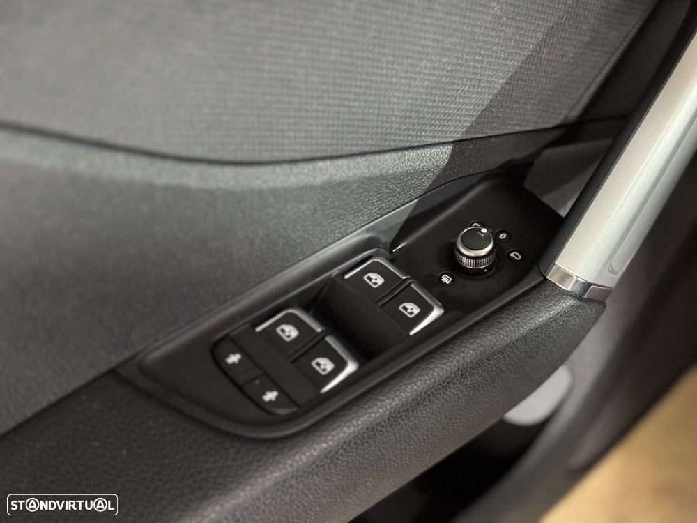 Audi Q2 30 TFSI Advanced — fotografia 10