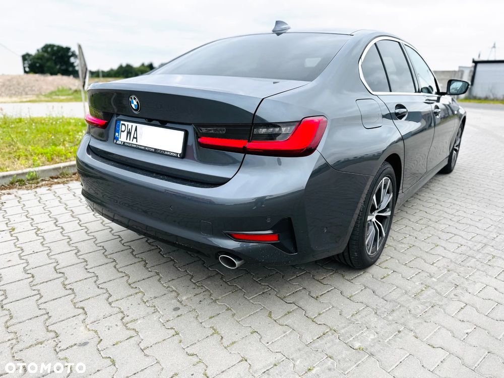 BMW Seria 3 318d Sport Line - 4