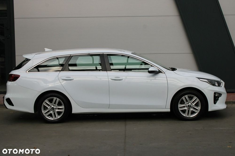 Kia Ceed 1.5 T-GDI Business Line - 39