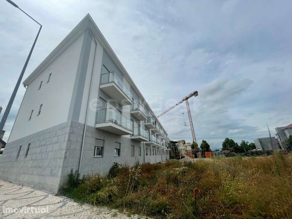 Apartamento T2, em construção localizado em Carregal do Sal - Grande imagem: 2/13