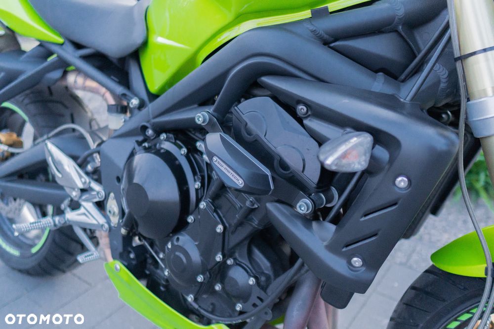 Triumph Street Triple - 15