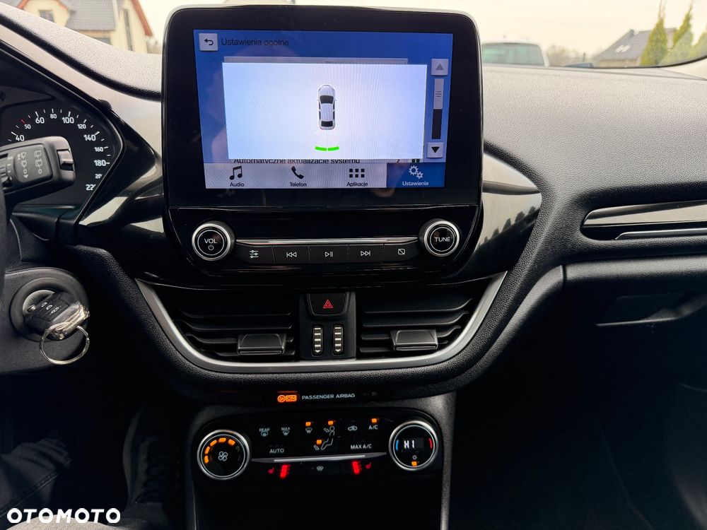 Ford Fiesta 1.0 EcoBoost STart-Stop Titanium - 36