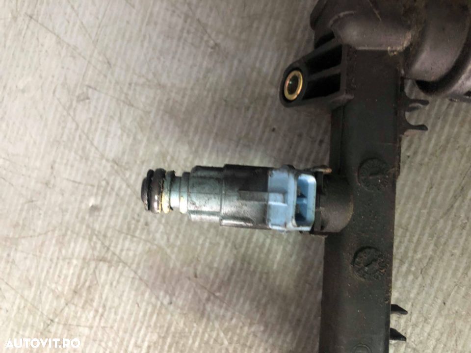 rampa cu injectoare   0.7 b smart fortwo cabrio roadster 2003-2007   ⭐⭐⭐⭐⭐ - 4