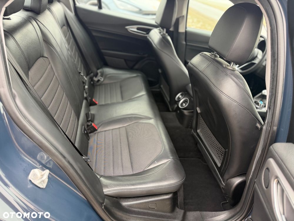 Alfa Romeo Giulia 2.2 Super - 27
