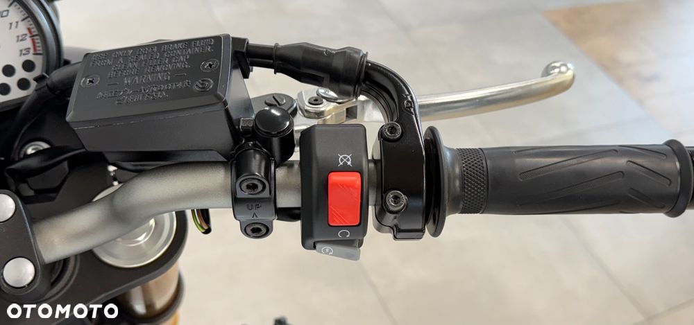 Yamaha FZ8 - 8