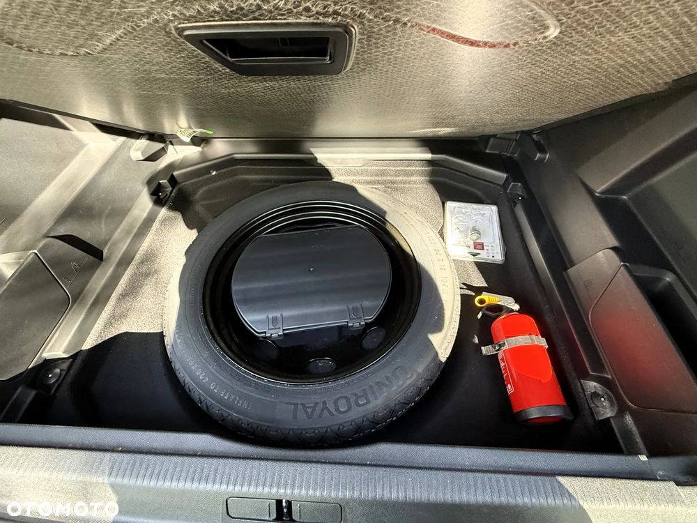 Peugeot 3008 1.5 BlueHDi Allure Pack S&S EAT8 - 24
