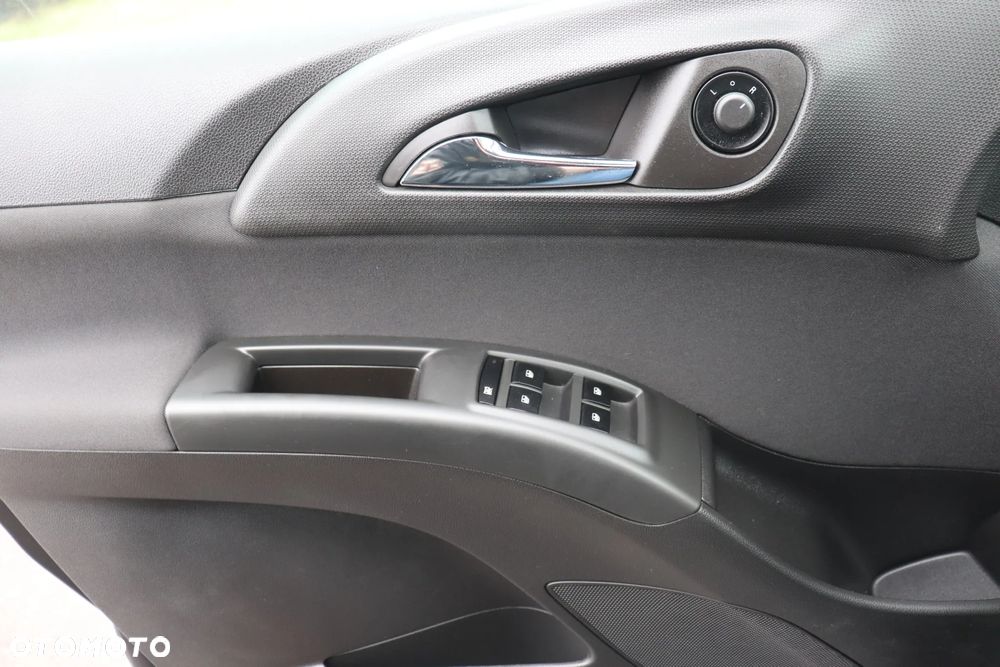 Opel Meriva 1.4 Color Edition - 30