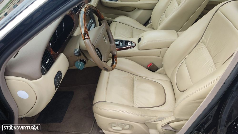 Jaguar XJ XJ6 2.7 D V6 Executive - 17