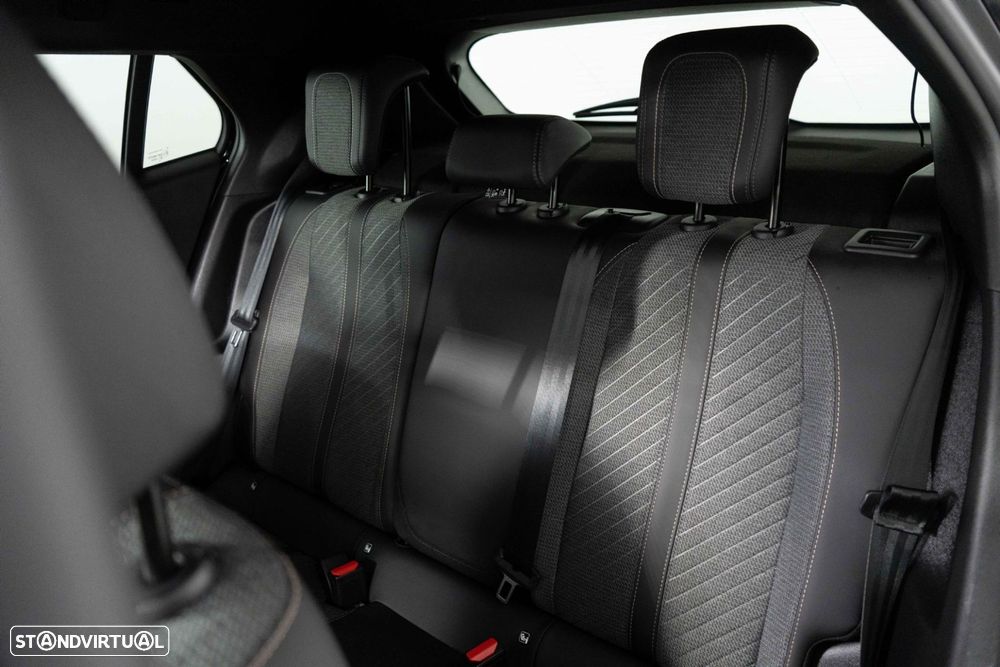 Peugeot 2008 1.2 PureTech Allure Pack - 11