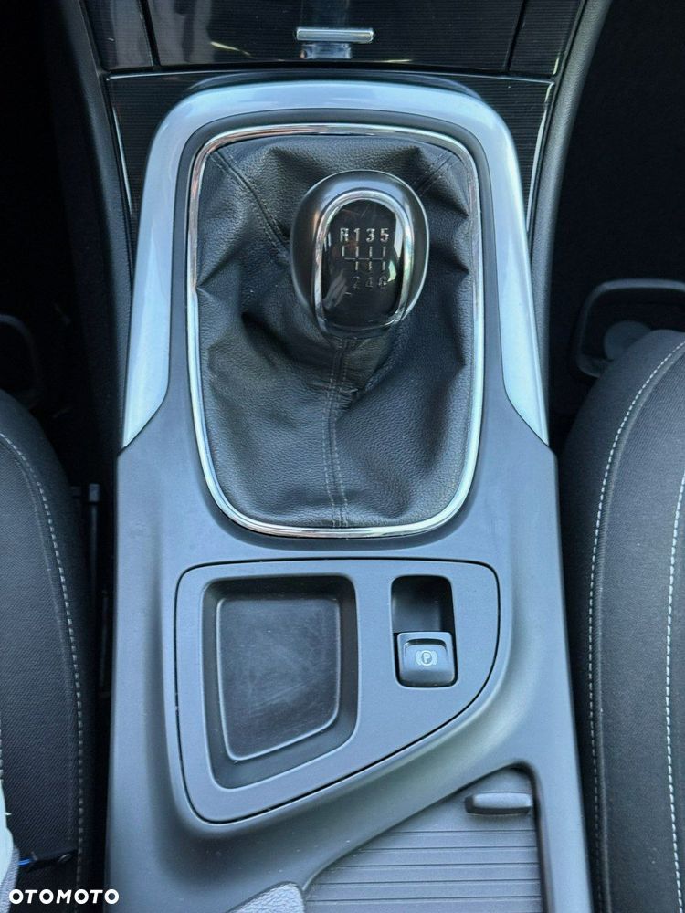Opel Insignia 1.4 T Executive S&S - 27
