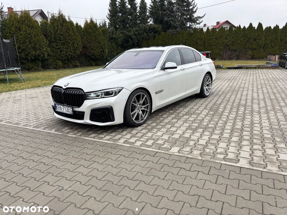 BMW Seria 7 750i - 1