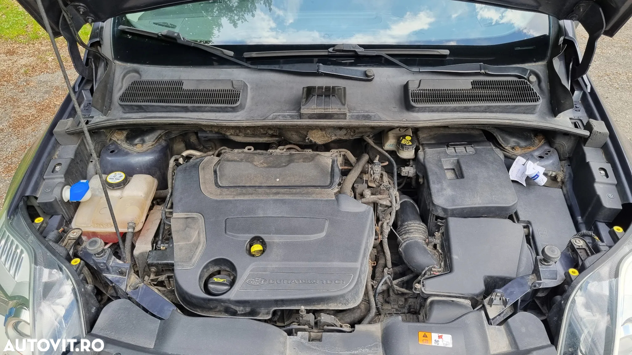 Ford Kuga 2.0 TDCi 4WD Powershift Titanium - 12