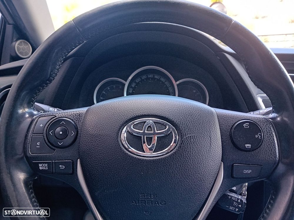 Toyota Auris Touring Sports 1.4 D-4D C.+P.Sport+Navi - 16