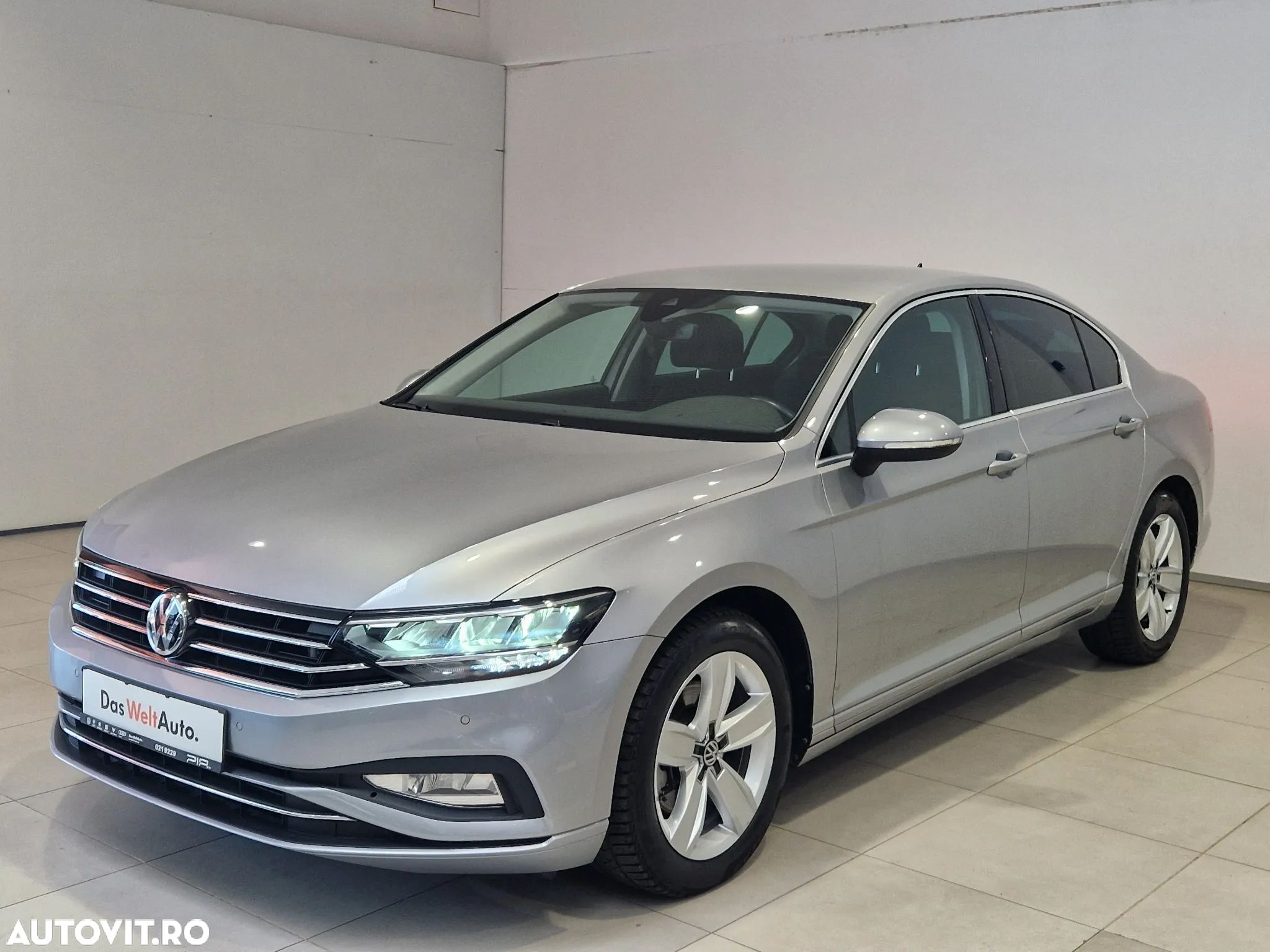 Volkswagen Passat 2.0 TDI DSG Comfortline - 1