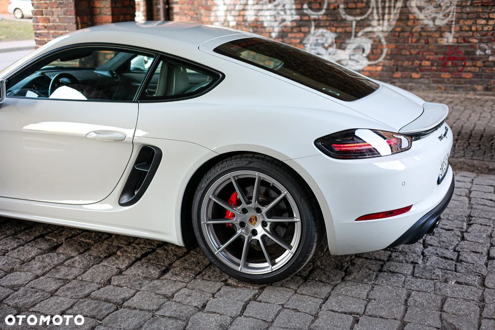 Porsche 718 Cayman GTS 4.0 - 8