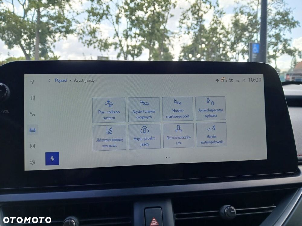 Lexus UX 300h F Sport AWD - 22