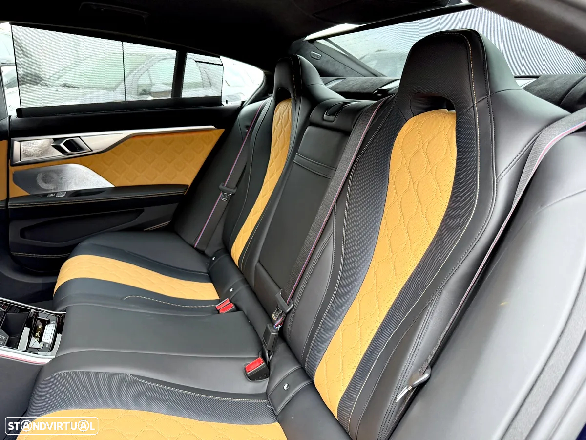 BMW M8 Competition - 34