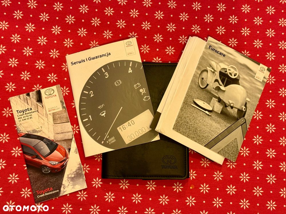 Toyota Avensis 1.6 Active - 8