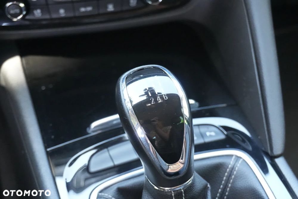 Opel Insignia 2.0 CDTI Cosmo S&S - 16