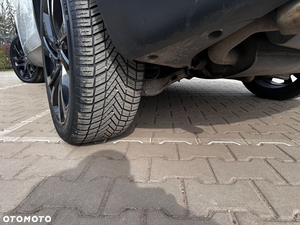 Land Rover Discovery Sport 2.0 TD4 Special Edition - 16