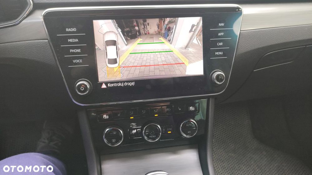 Skoda Superb 2.0 TSI Style DSG - 13