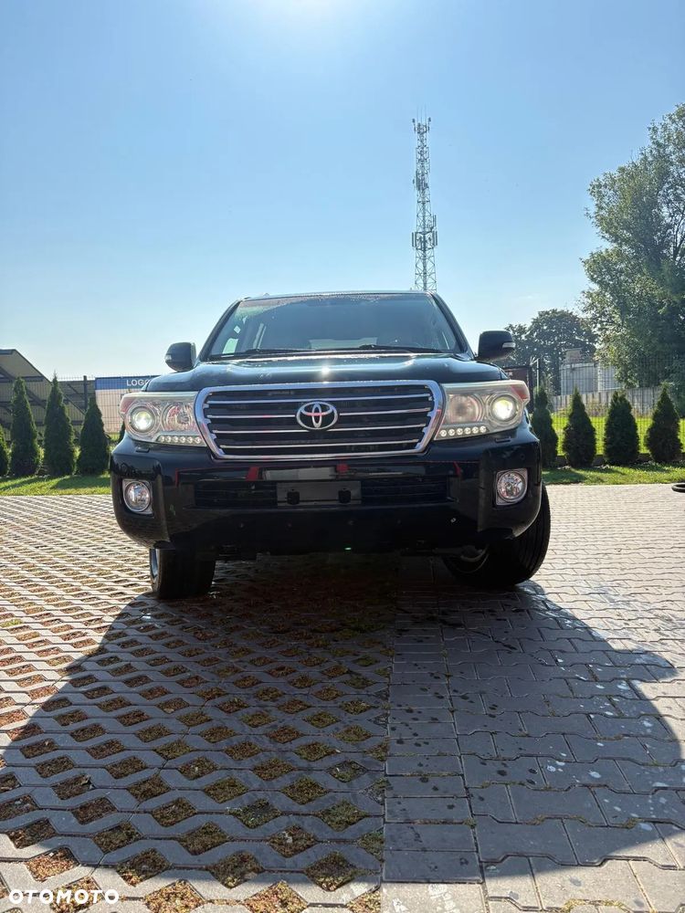 Toyota Land Cruiser - 3