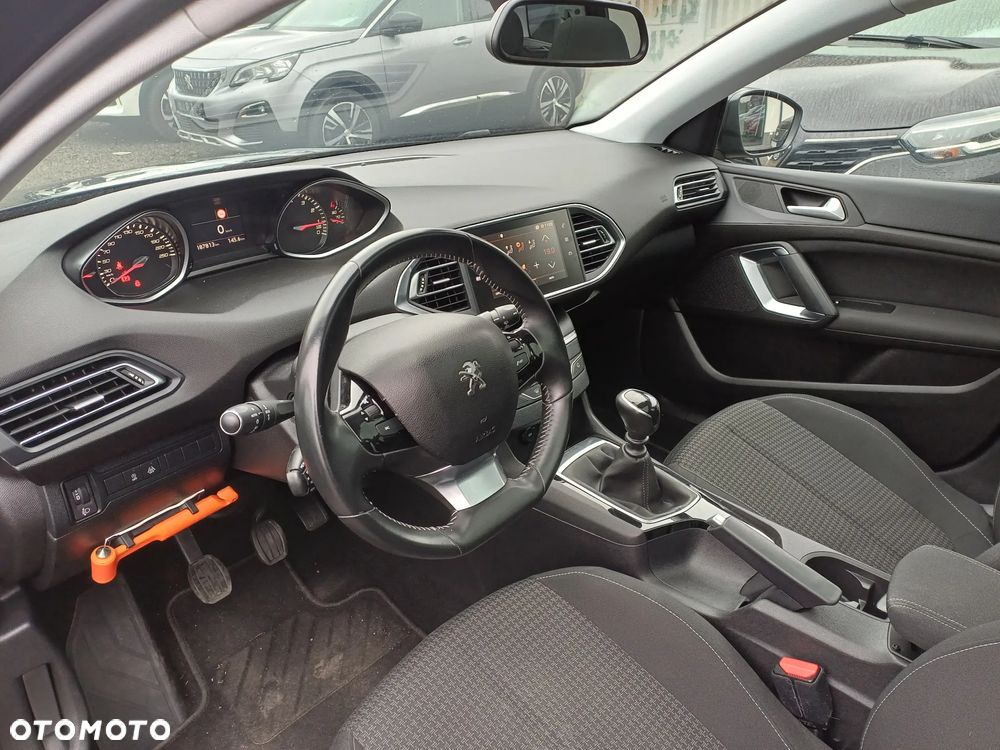 Peugeot 308 SW PureTech 110 Stop & Start Allure - 16